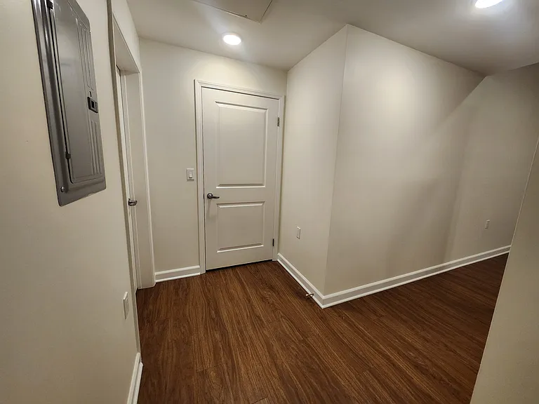 7108 Amigo Ave — Photo 11
