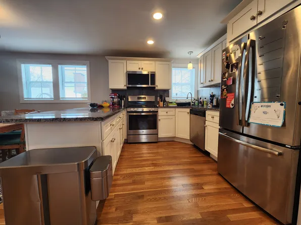 51 Willow St Floor 3, Providence, RI 02909