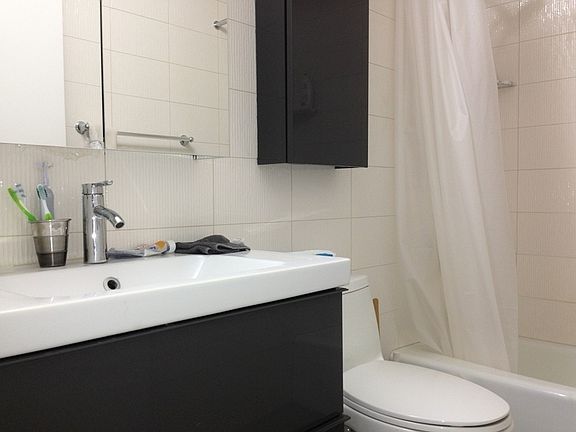 5th image of 347 W 57th St APT 7C