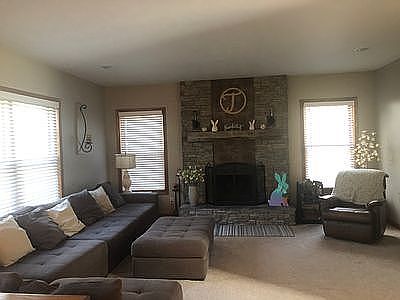 Living Room w/fireplace