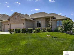 6240 N 157th Avenue Cir, Omaha, NE 68116