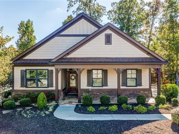 141 Hawks Trl, Waleska, GA 30183