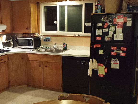 2nd image of 403 University Ave Floor 2