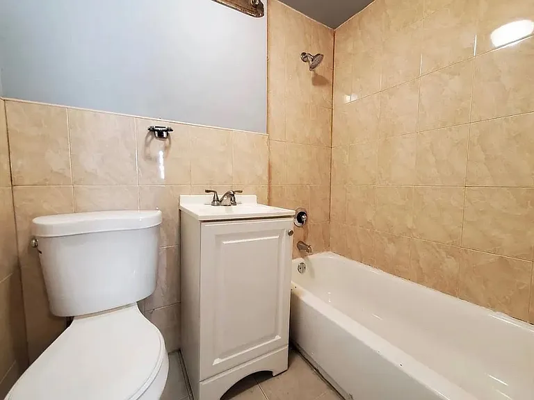 700 N 5th St #2L — Photo 2