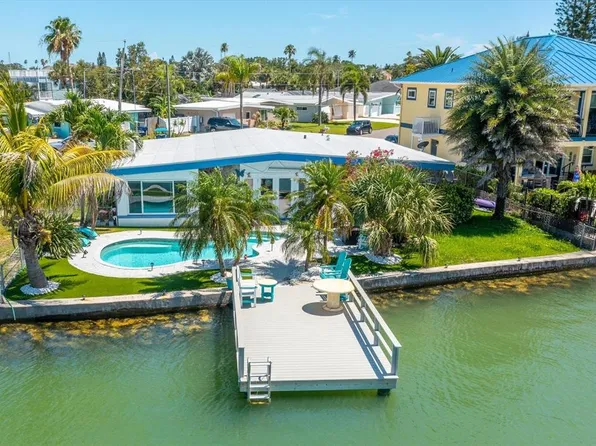 16041 Redington Dr, Redington Beach, FL 33708