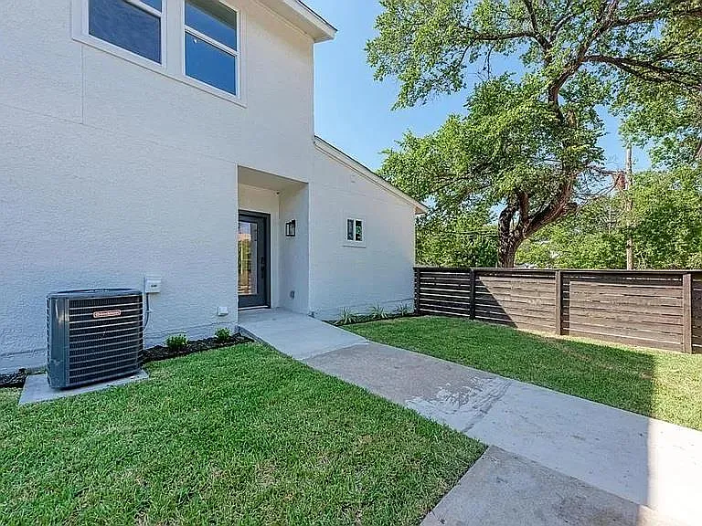3 bed, 2.0 bath, 1850 sqft, $3,100 — Photo 3