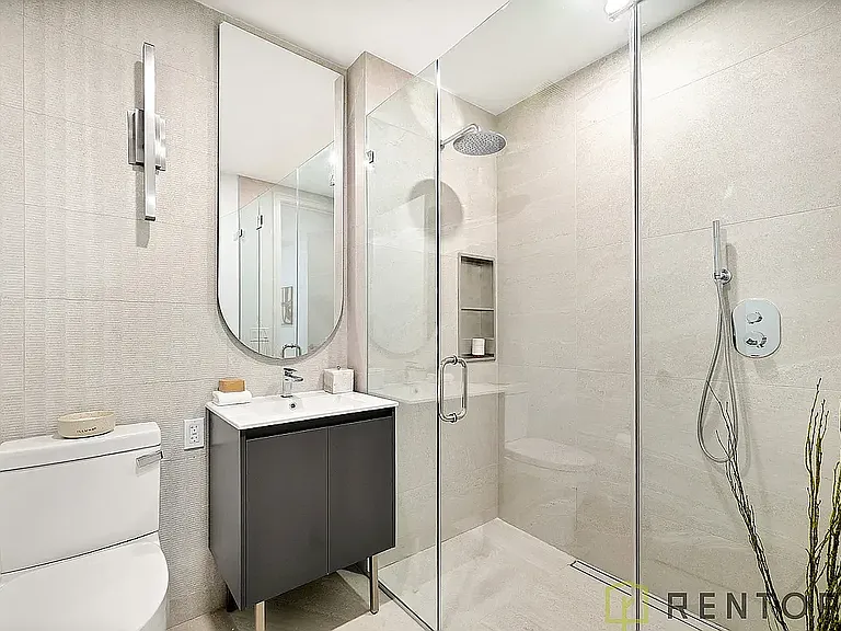 622 11th Ave #307 — Photo 13