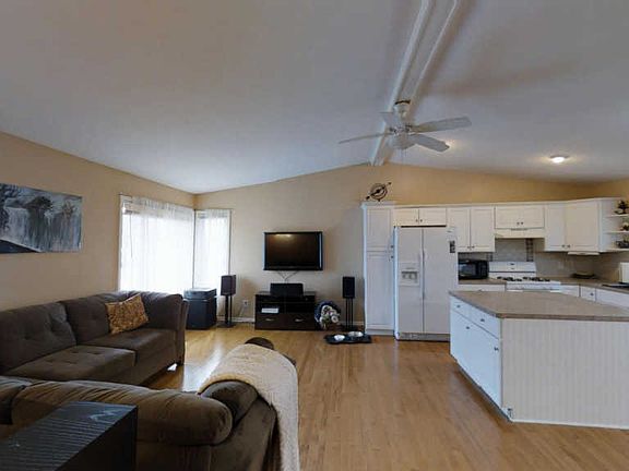 5th image of 3267 Sunrise St SE