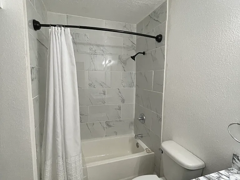 520 Tennessee St NE #B — Photo 11