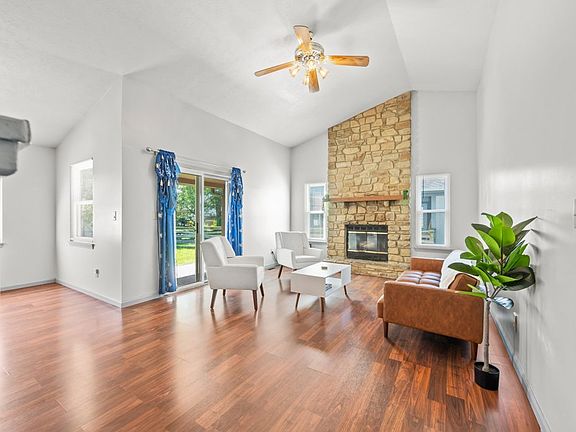 5th image of 8209 Parsley Ln