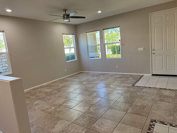 3rd image of 27350 Dearborn Dr