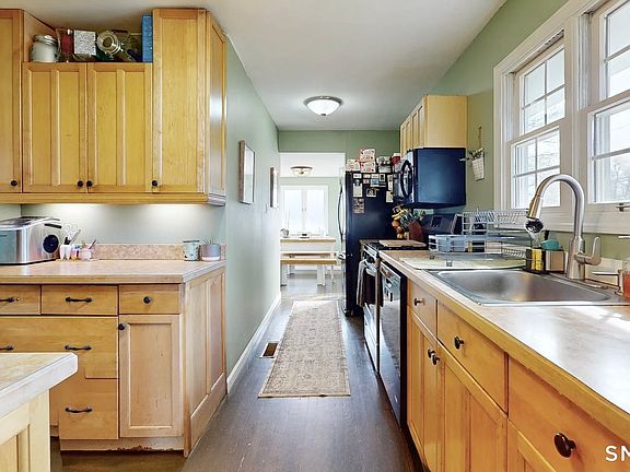 5th image of 40 Dale Drive