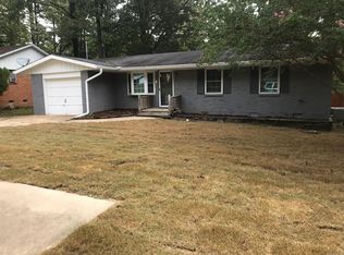 1015 Edgehill Dr, Benton, AR 72015