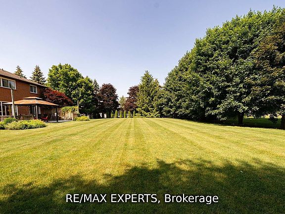 3rd image of 10 Kehoe Ct