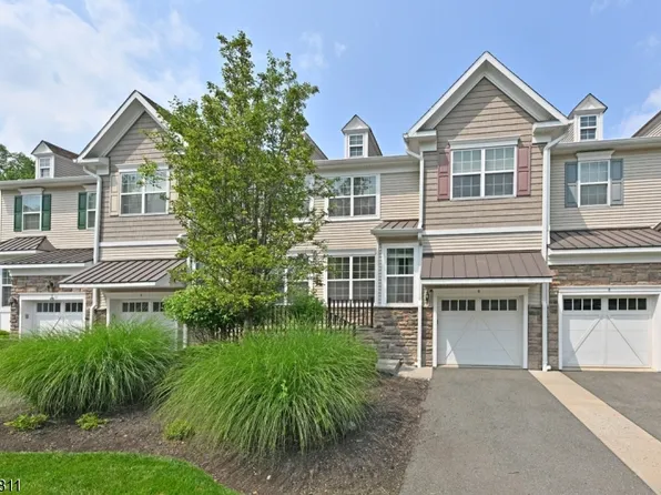 6 Masterson Ct, Waldwick Boro, NJ 07463