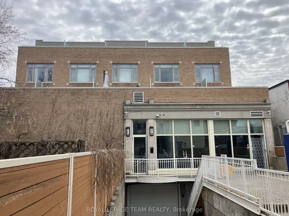 202 Saint Patrick St #26, Ottawa, ON K1N 5K3