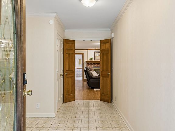 3rd image of 2137 Key Dr