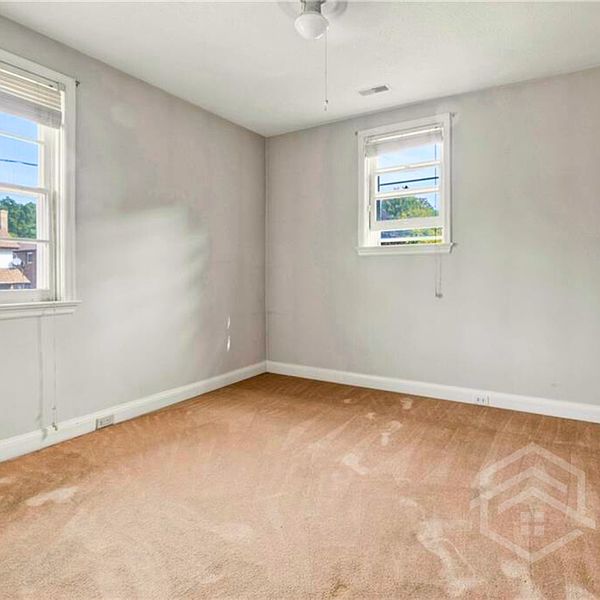 Woodstock Apartment for rent - 2 Bedrooms — photo 6
