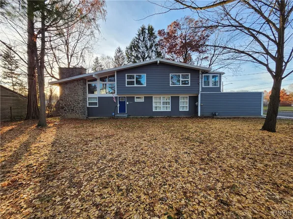 1200 Comstock Ave, Syracuse, NY 13210