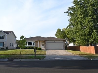 315 Indianwood Ln, West Chicago, IL, 60185