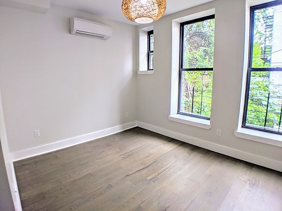 4th image of 1279 Nostrand Ave APT 1R