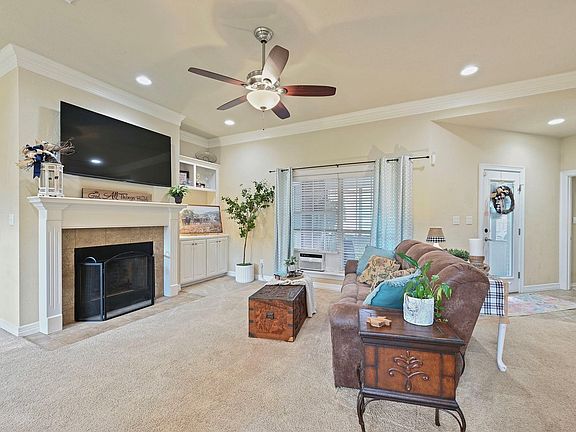 5th image of 2700 Hickory Ct