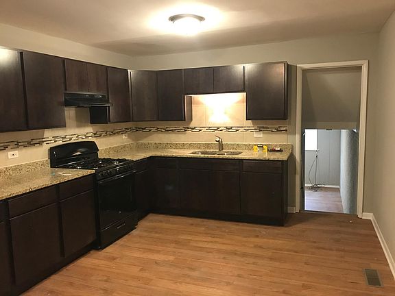 2nd image of 4346 Whitehall Ln