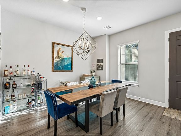 5th image of 616 Aspen Valley Ln