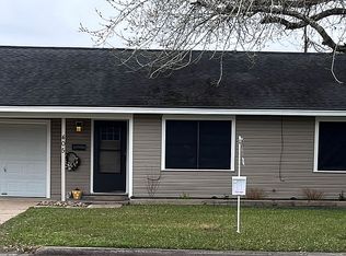 405 Evans St, Angleton, TX 77515
