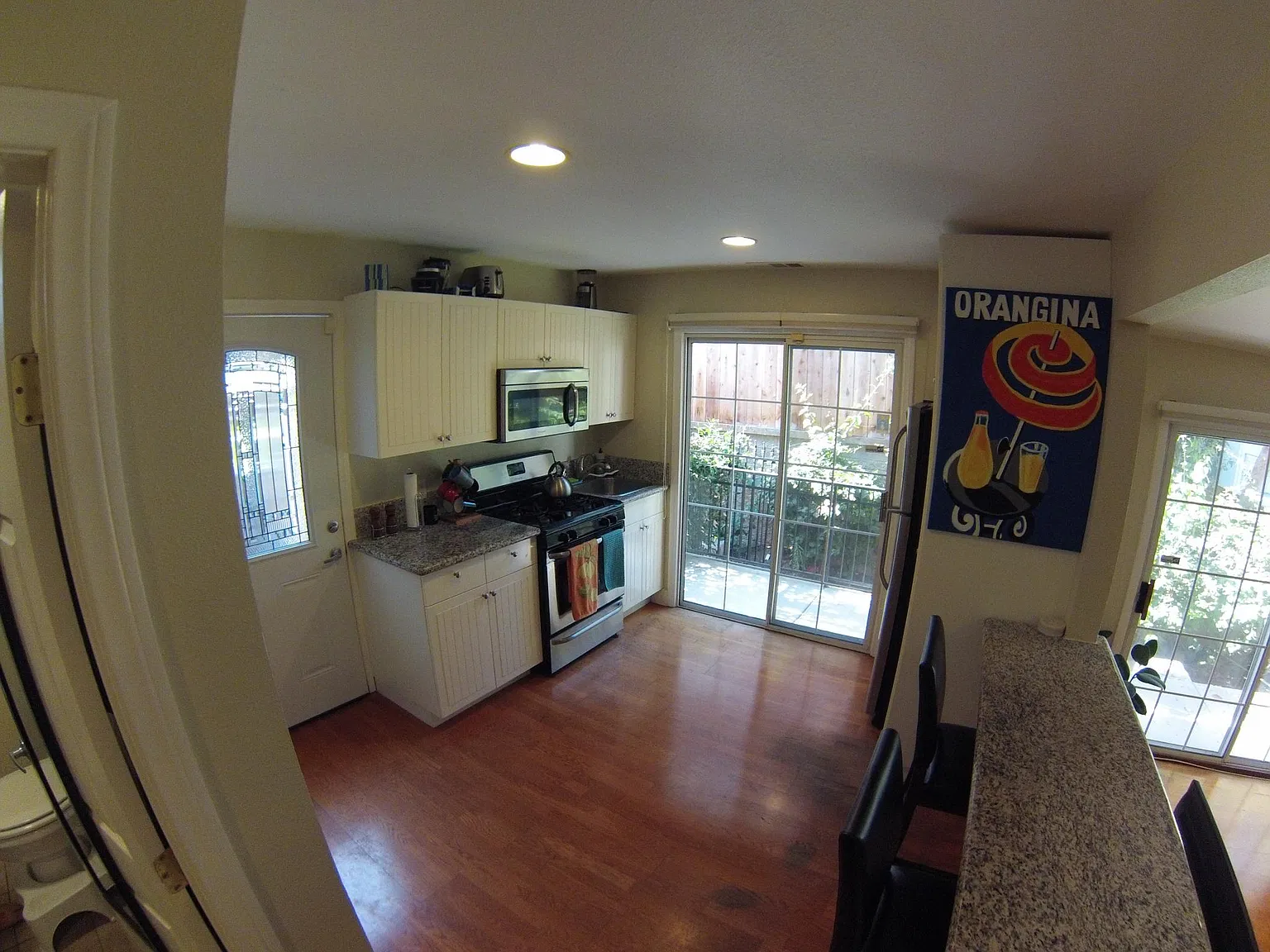 1 bed, 750 sqft, $2,400 — Photo 3