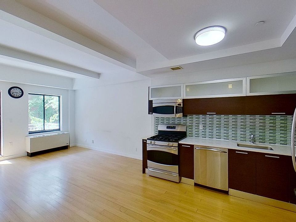 1st image of 353 E 104th St #3F