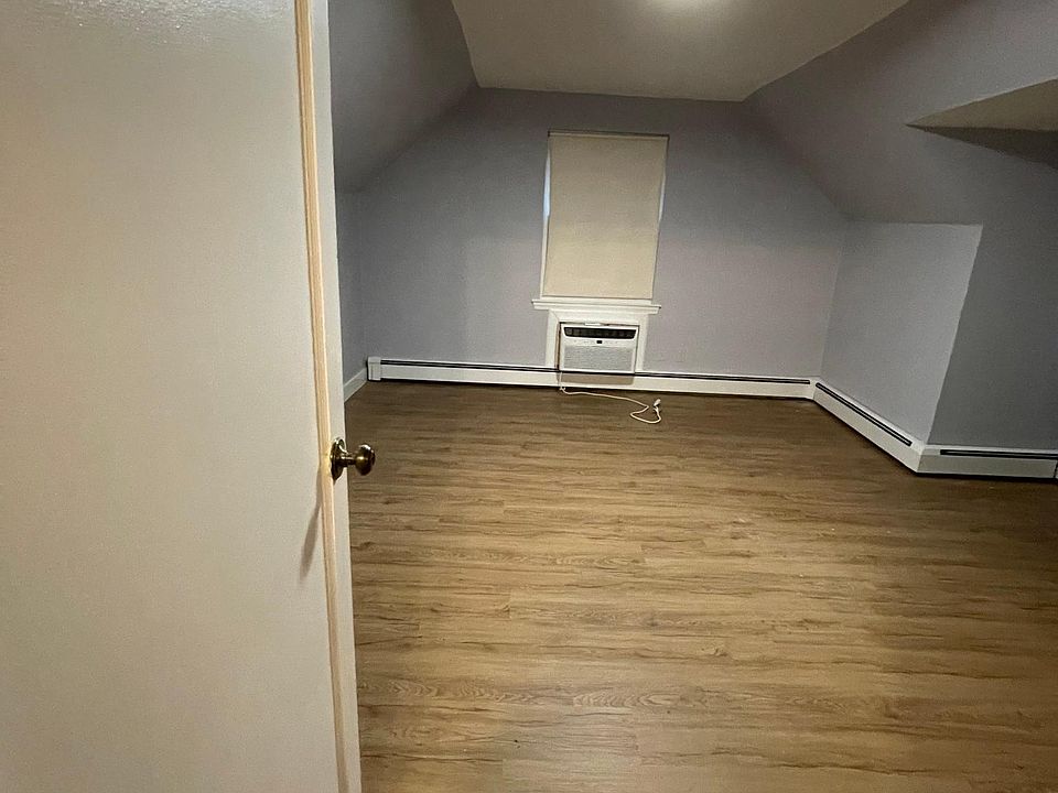 1st image of 129 Norman Dr