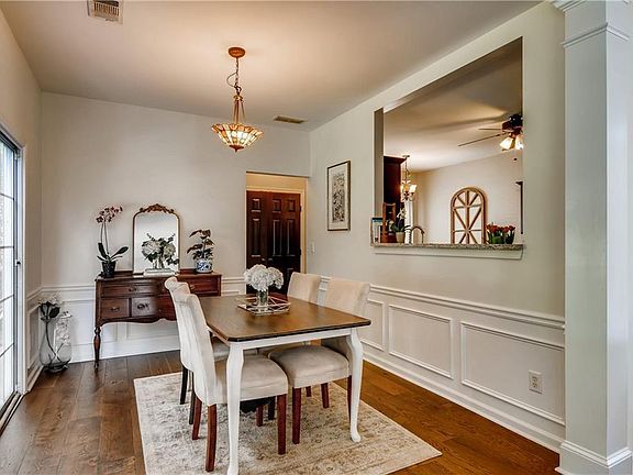 5th image of 2915 Cottesford Way SE