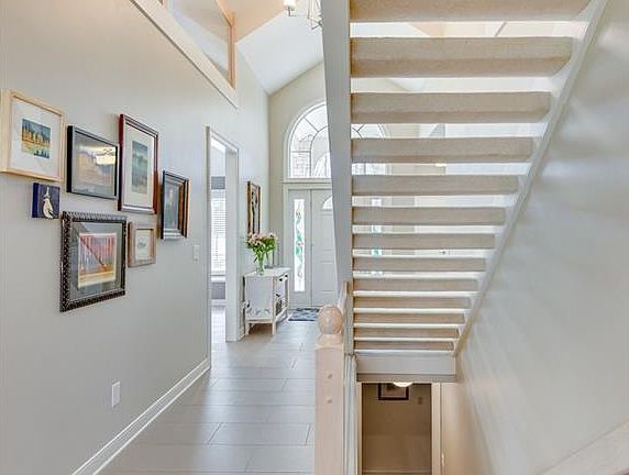 5th image of 379 E Glengary Cir