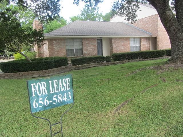 1st image of 3060 Willow Pl APT A