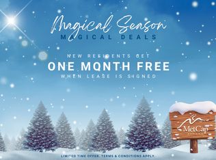 430 Ferndale Dr S #204, Barrie, ON L4M 0L2