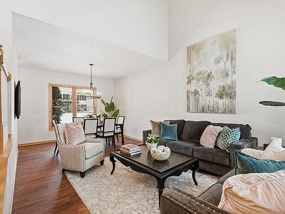 4th image of 4151 Red Oak Ln