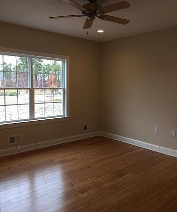 4th image of 5 Karen Ct