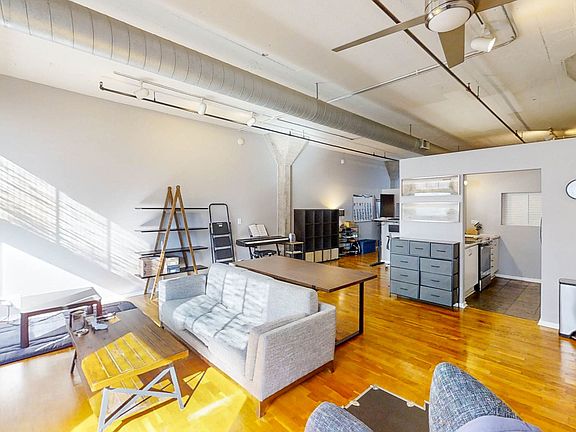 3rd image of 621 S Plymouth Ct APT 803