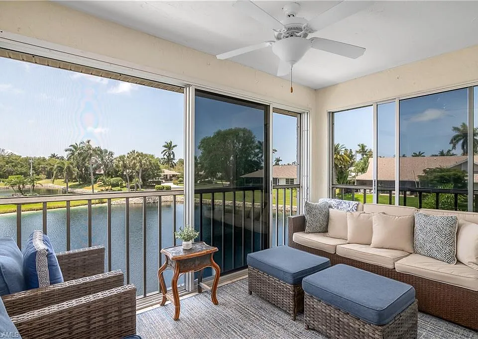 105 Georgetown Blvd #105