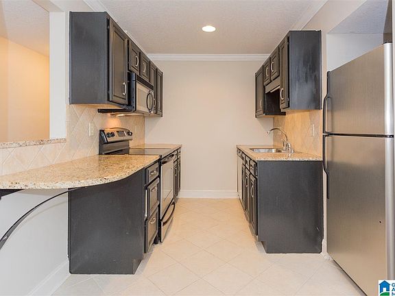 4th image of 421 Penny Ln Unit 421