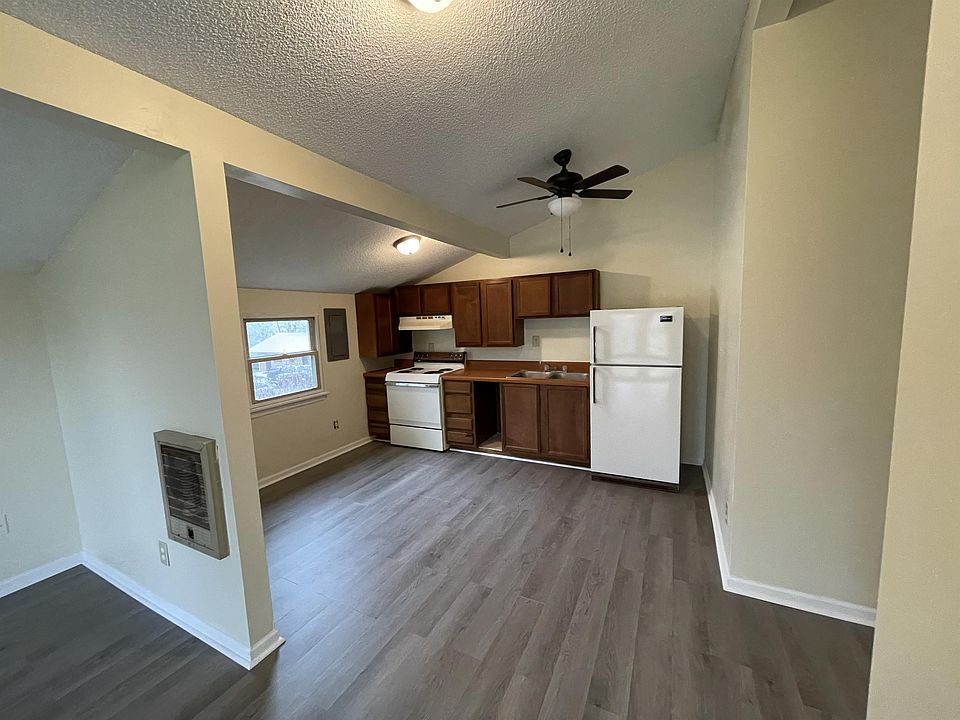 2nd image of 930 Sparta Dr APT 201