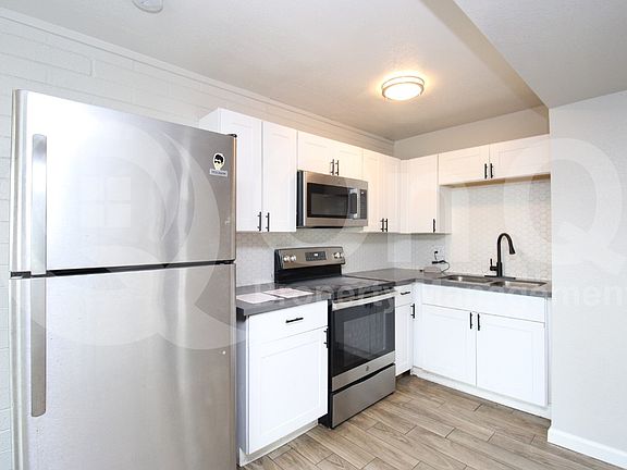 2nd image of 6044 N 21st Ave APT 1