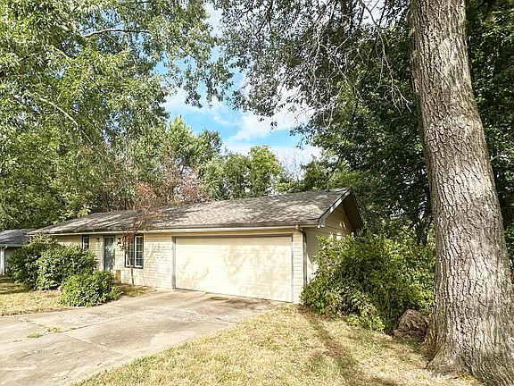 2nd image of 5758 S Kimbrough Avenue