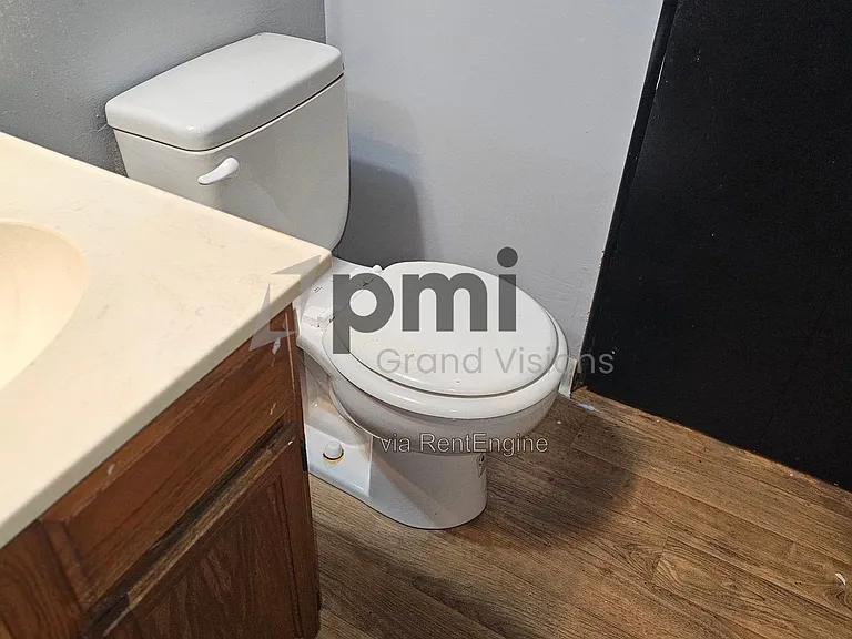 Vawter Street Apartments — Photo 40