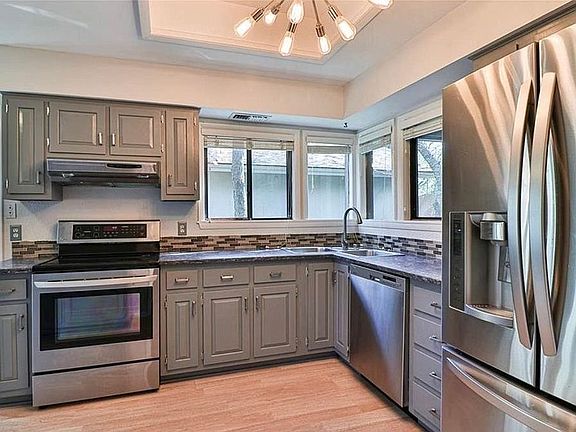 2nd image of 961 Cedarwood Cir