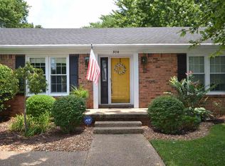 308 Saint Albans Dr, Bowling Green, KY 42103