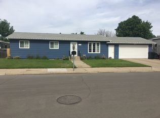 2107 7th Ave E, Williston, ND 58801