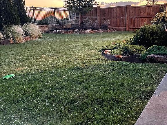 2nd image of 2190 Woodlawn Dr