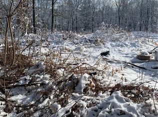 16 Meddaugh Rd, Pleasant Valley, NY 12569